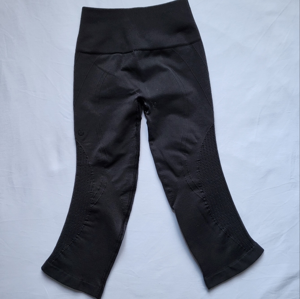 Lululemon Flow & Go Crop - Picture 7 of 15